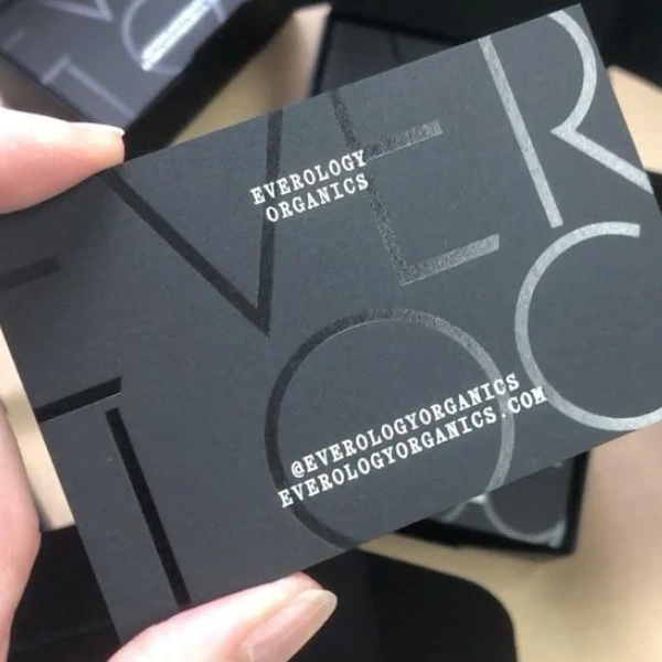 SPOT UV BUSINESS CARDS